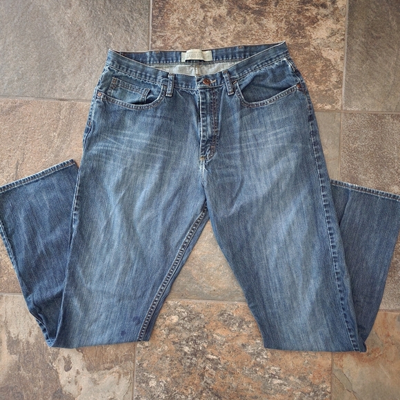 Wrangler Jean's ♡ - Picture 2 of 5